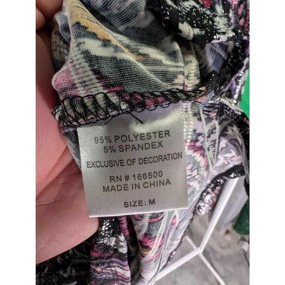 NWT Emily Daniels Women's Multicolor Paisley Sparkle Top Blouse Size Medium - Picture 4 of 6